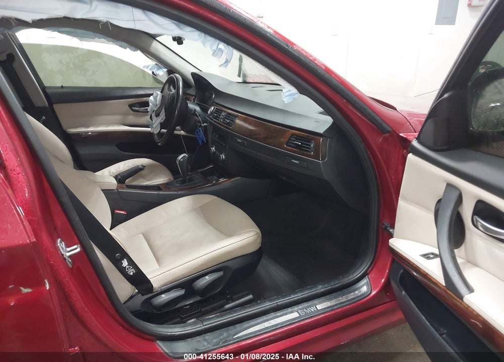 2011 BMW 328 VIN: WBAPK5C5XBA658285