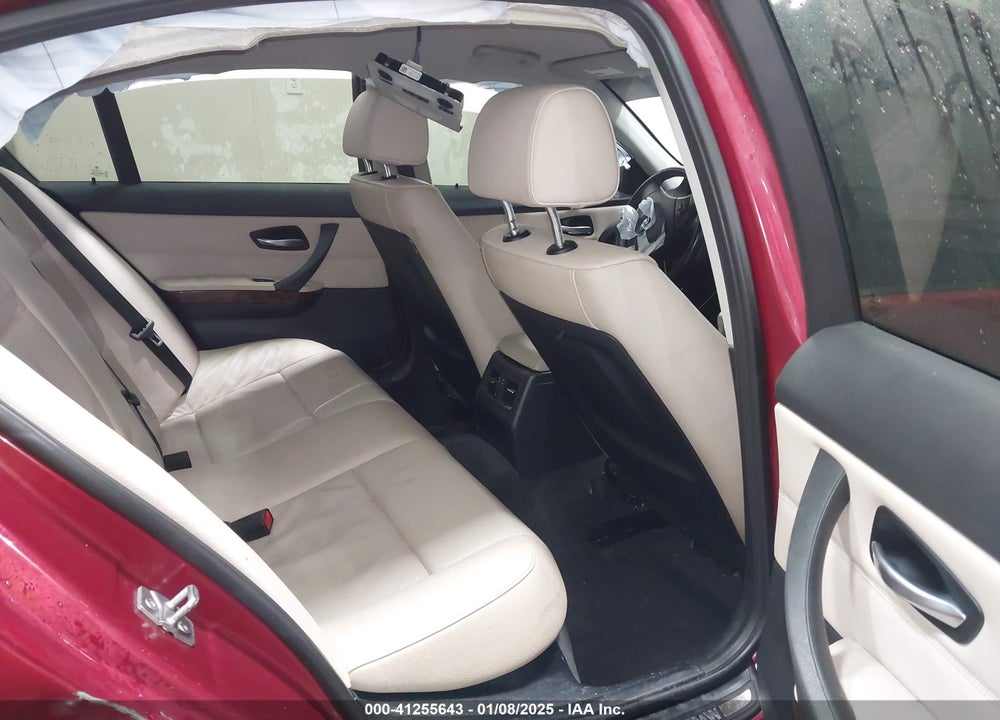 2011 BMW 328 VIN: WBAPK5C5XBA658285