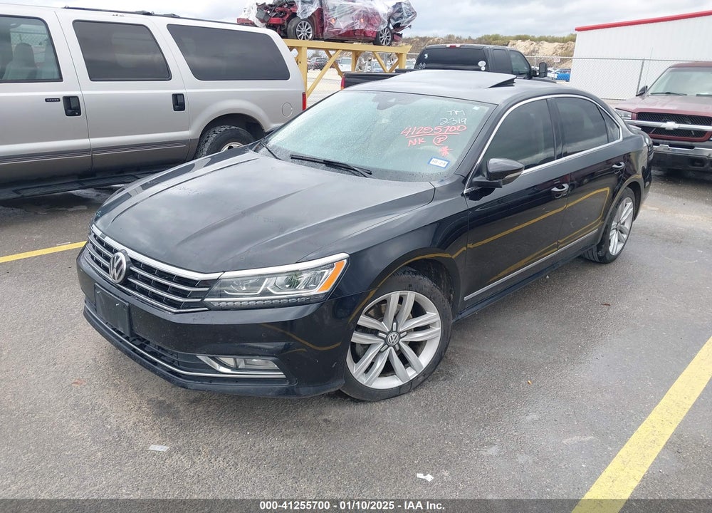 2017 VOLKSWAGEN PASSAT VIN: 1VWCM7A38HC062319