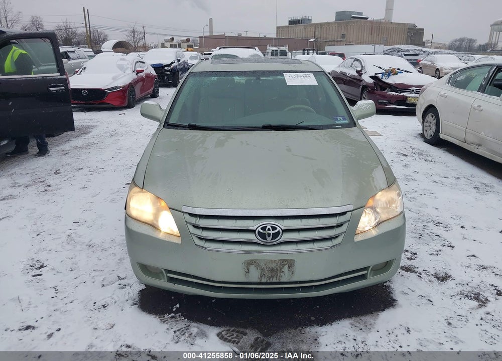 2005 TOYOTA AVALON XLS VIN: 4T1BK36B15U044260