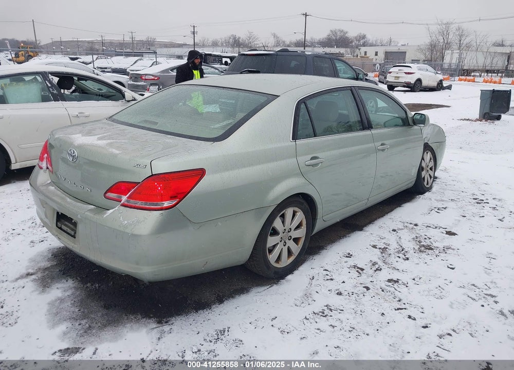 2005 TOYOTA AVALON XLS VIN: 4T1BK36B15U044260