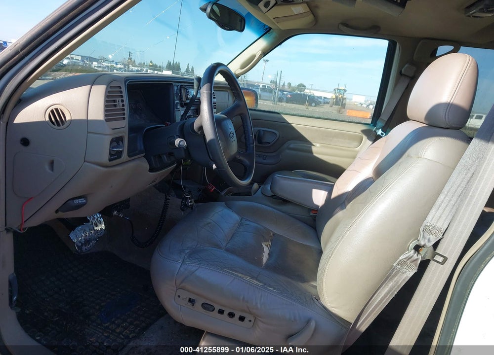 1999 CHEVROLET TAHOE LS VIN: 1GNEK13R1XJ355240