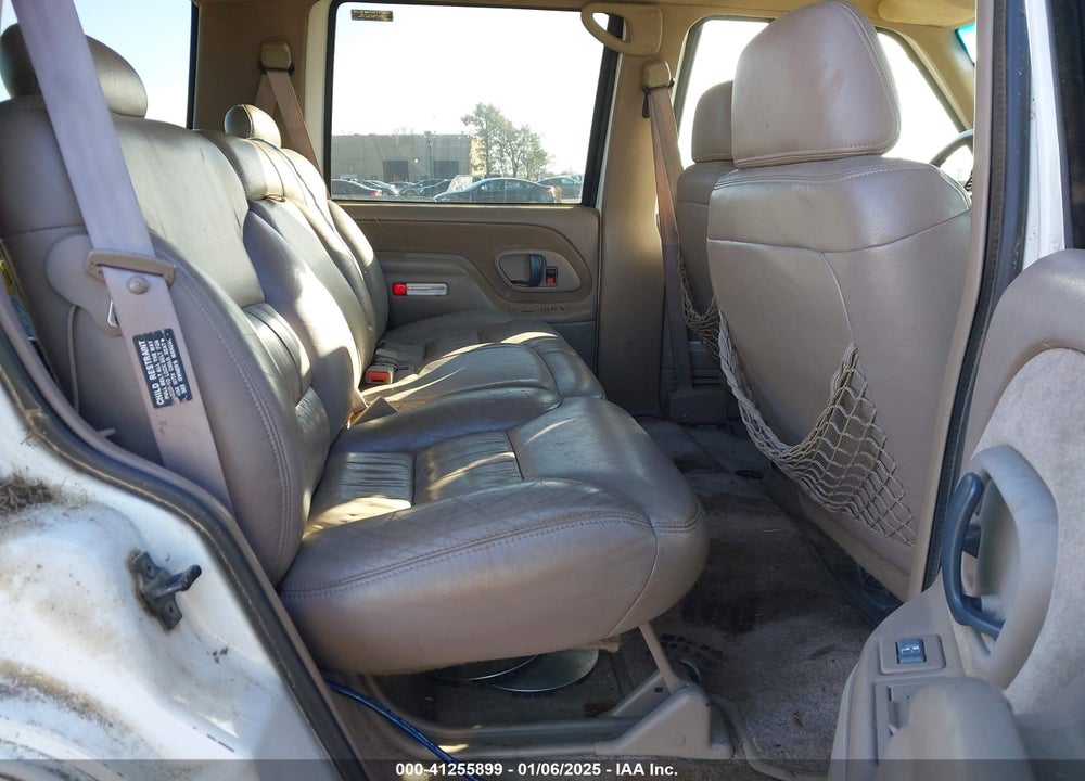 1999 CHEVROLET TAHOE LS VIN: 1GNEK13R1XJ355240