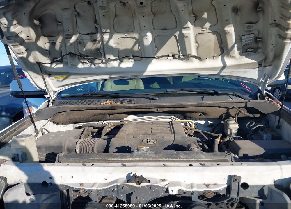 2013 TOYOTA SEQUOIA SR5 5.7L V8 VIN: 5TDZY5G11DS043146