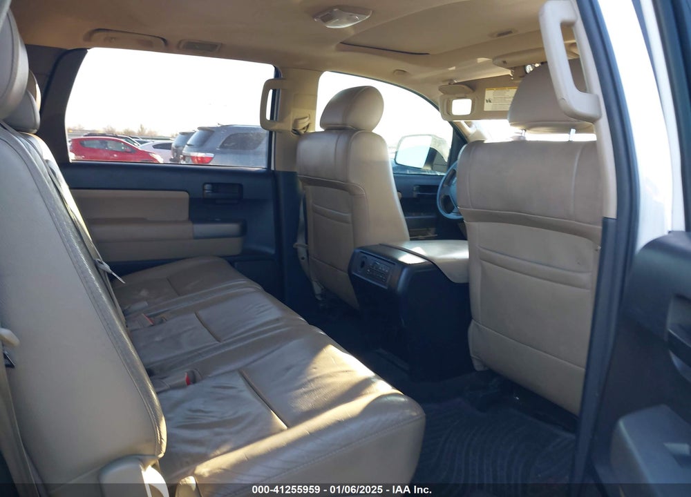 2013 TOYOTA SEQUOIA SR5 5.7L V8 VIN: 5TDZY5G11DS043146