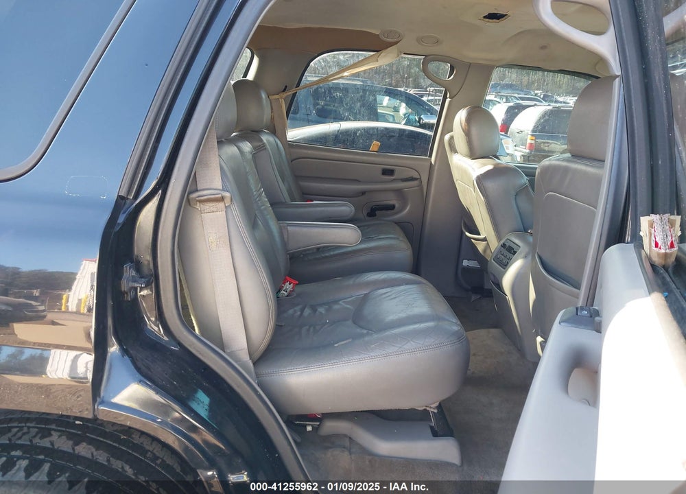 2004 CHEVROLET TAHOE LT VIN: 1GNEC13Z14R150835