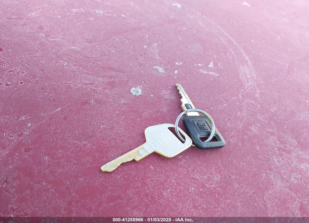 1994 OLDSMOBILE CUTLASS SUPREME S VIN: 1G3WH55M5RD370880