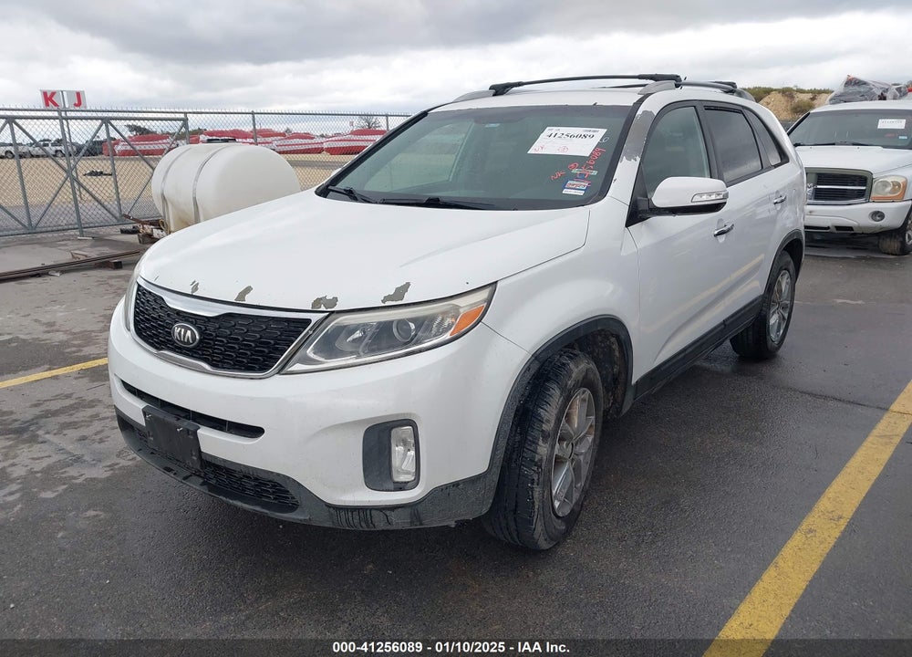 2015 KIA SORENTO LX V6 VIN: 5XYKT4A71FG612326