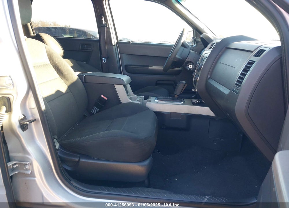 2008 FORD ESCAPE XLT VIN: 1FMCU03Z48KE45820