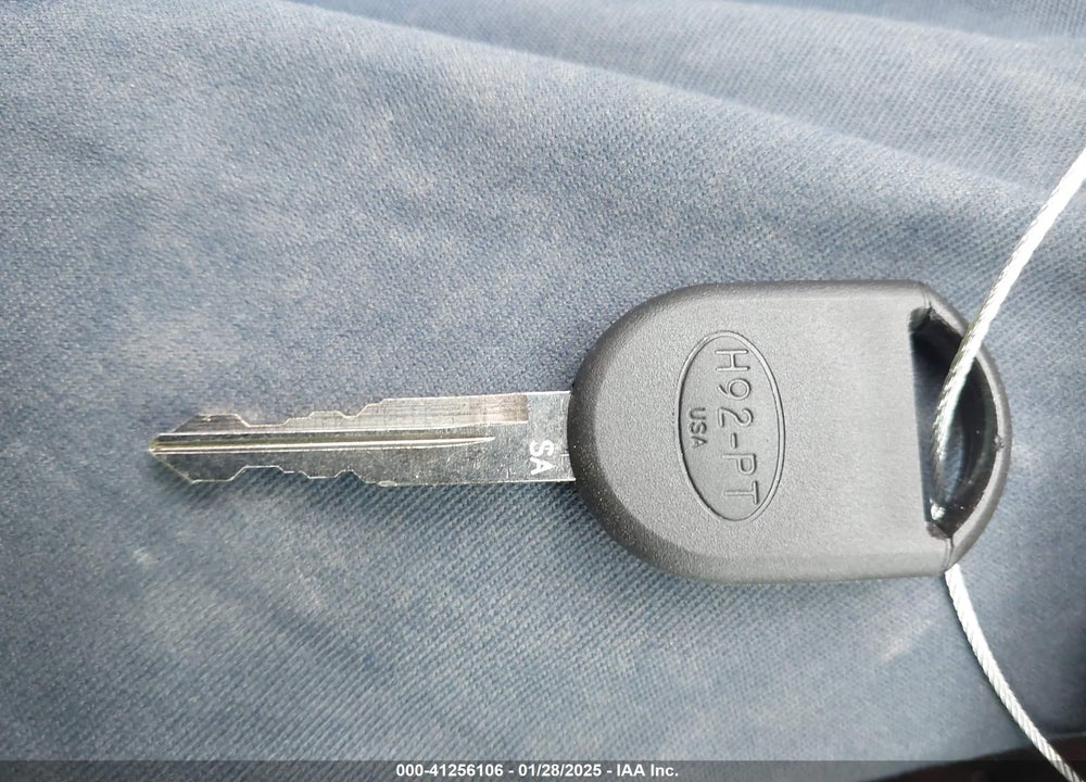 2006 FORD FOCUS VIN: 1FAFP31N06W165768