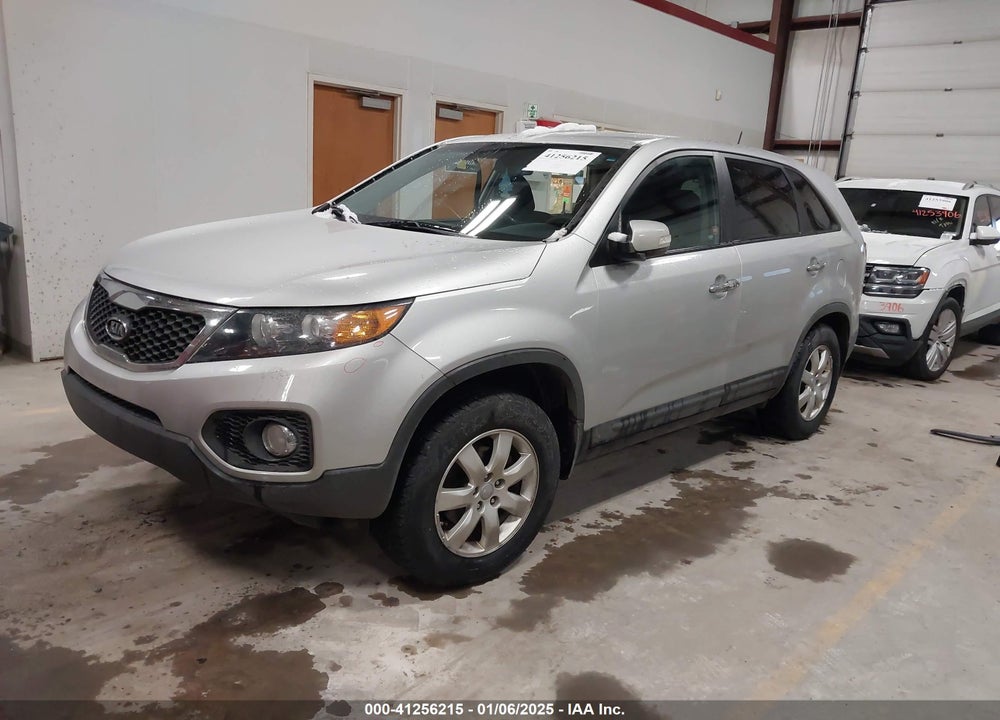 2013 KIA SORENTO LX VIN: 5XYKT3A10DG407633