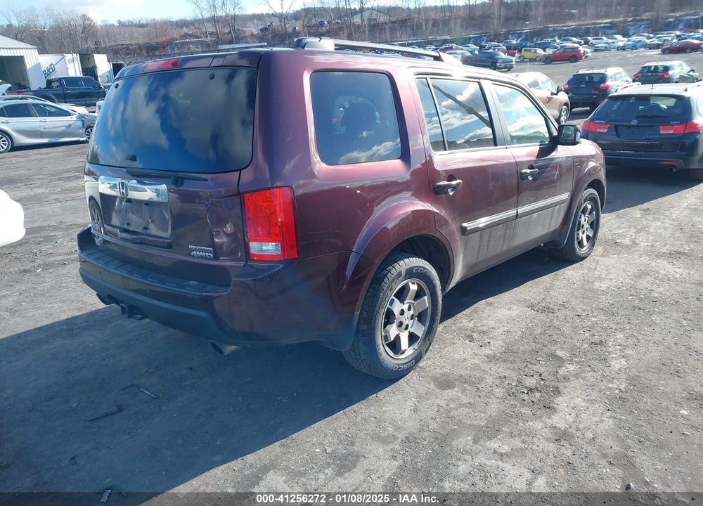 2011 HONDA PILOT TOURING VIN: 5FNYF4H93BB065263