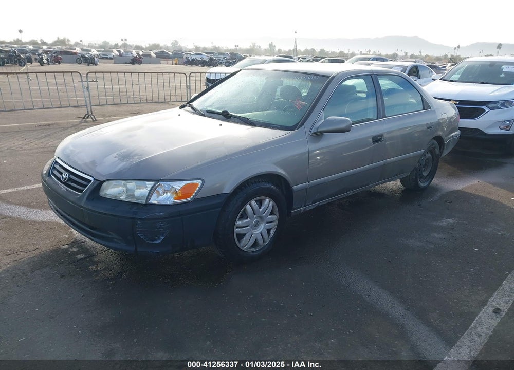 2001 TOYOTA CAMRY LE VIN: 4T1BG22K51U018899