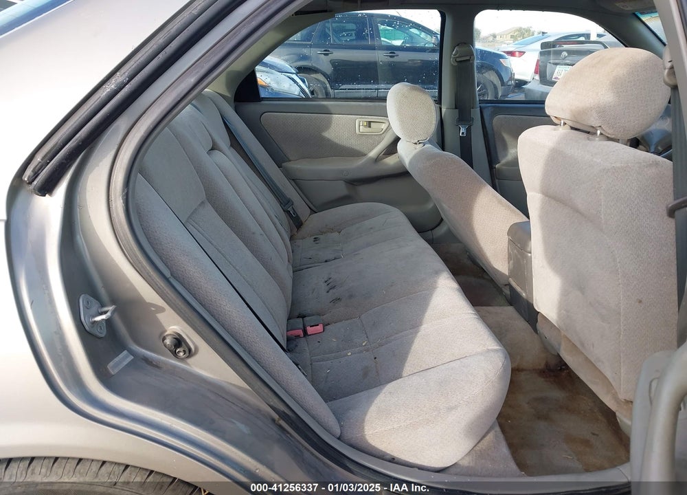 2001 TOYOTA CAMRY LE VIN: 4T1BG22K51U018899