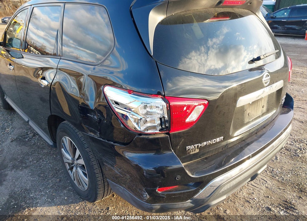 2019 NISSAN PATHFINDER SV VIN: 5N1DR2MM2KC639591