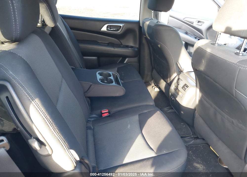 2019 NISSAN PATHFINDER SV VIN: 5N1DR2MM2KC639591