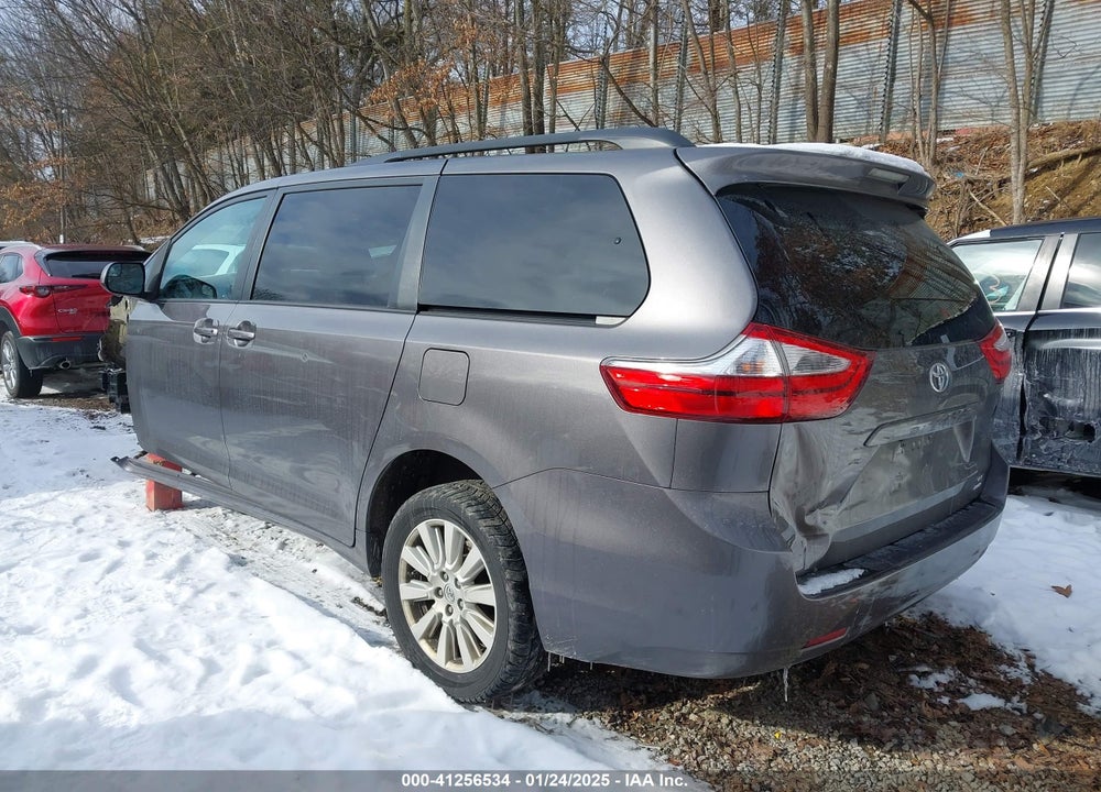 2017 TOYOTA SIENNA LE 7 PASSENGER VIN: 5TDJZ3DC5HS173134