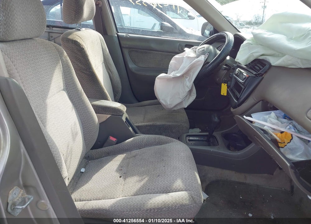 2000 HONDA CIVIC LX VIN: 1HGEJ6678YL052045