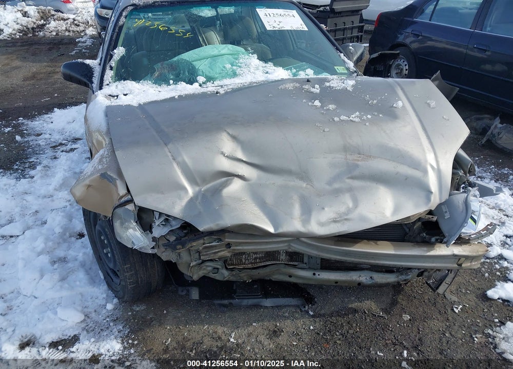 2000 HONDA CIVIC LX VIN: 1HGEJ6678YL052045