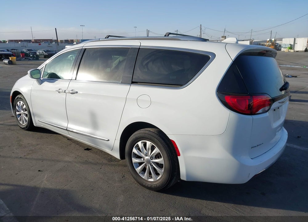 2018 CHRYSLER PACIFICA TOURING L VIN: 2C4RC1BG1JR118869