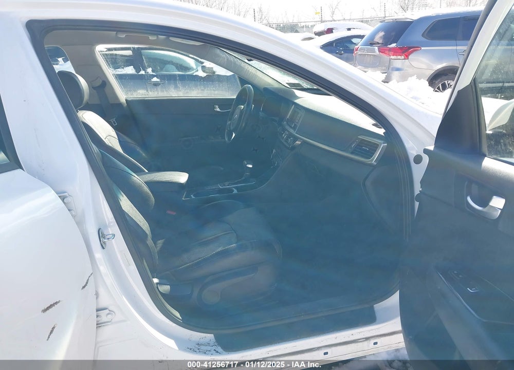 2016 KIA OPTIMA VIN: 5XXGU4L30GG087892