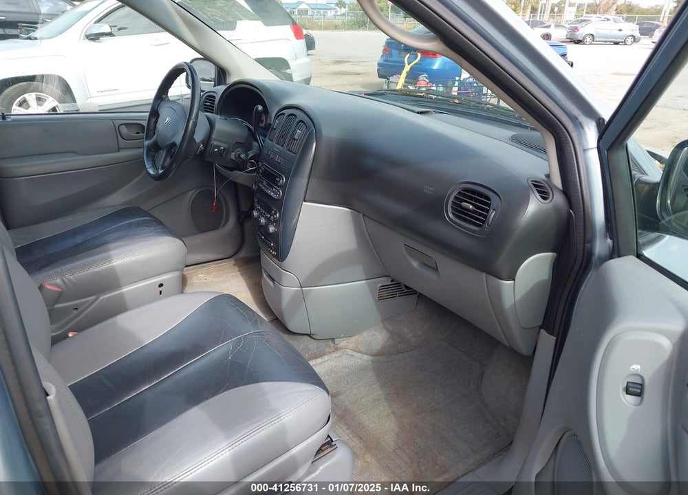 2006 DODGE GRAND CARAVAN SXT VIN: 2D4GP44L56R827693