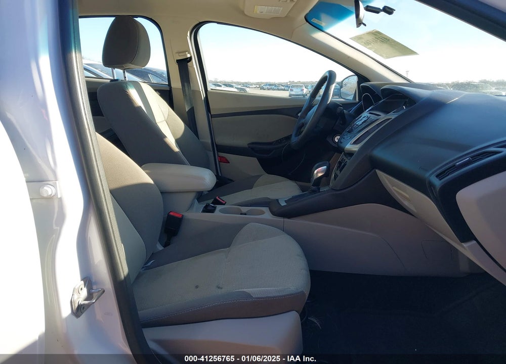 2014 FORD FOCUS SE VIN: 1FADP3F20EL236697