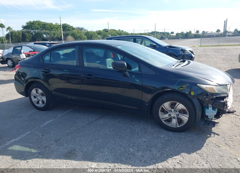 2015 HONDA CIVIC LX VIN: 19XFB2F57FE113317