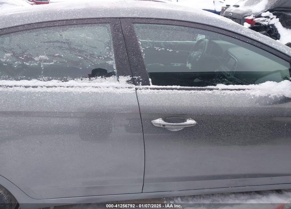 2018 HYUNDAI ELANTRA VIN: KMHD84LF7JU606130