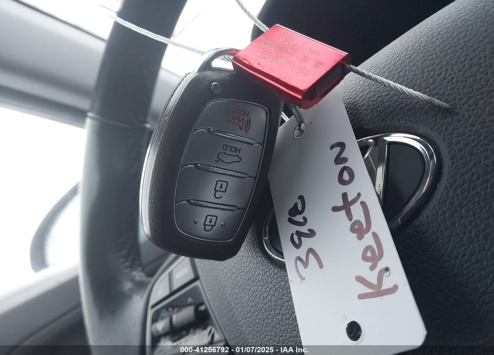 2018 HYUNDAI ELANTRA VIN: KMHD84LF7JU606130