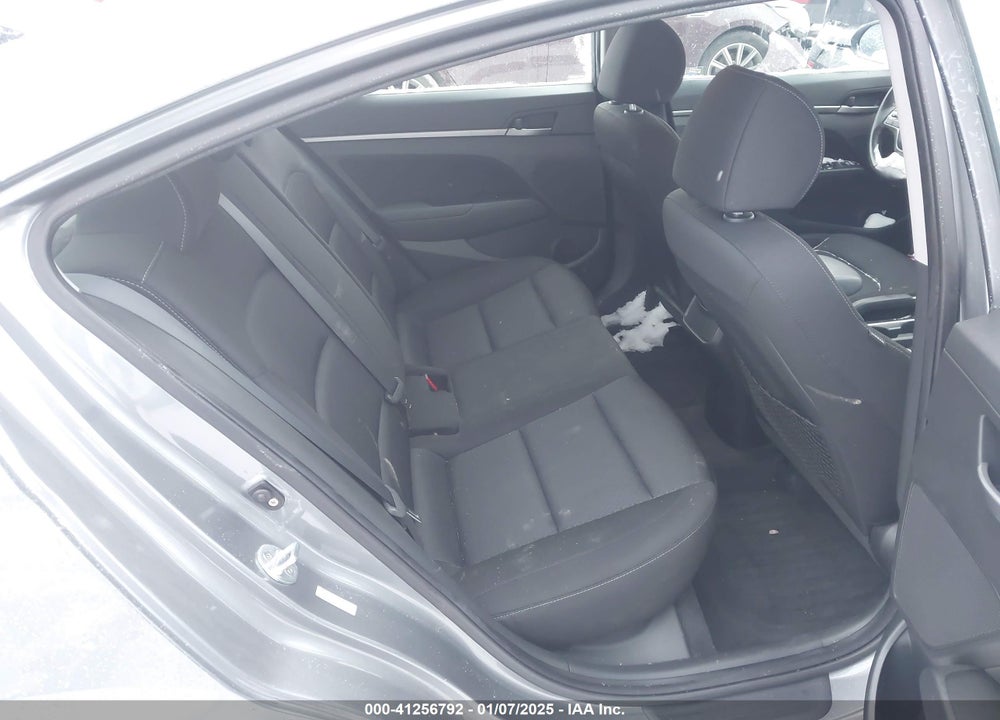 2018 HYUNDAI ELANTRA VIN: KMHD84LF7JU606130