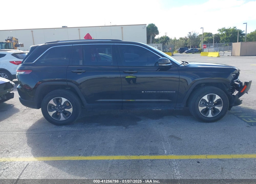 2024 JEEP GRAND CHEROKEE 4XE VIN: 1C4RJYB66R8958000