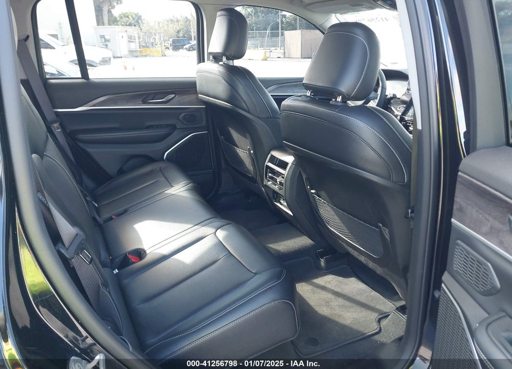 2024 JEEP GRAND CHEROKEE 4XE VIN: 1C4RJYB66R8958000