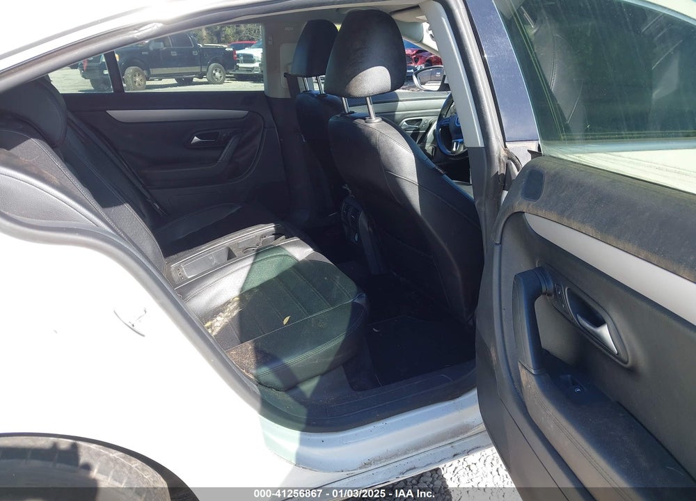 2011 VOLKSWAGEN CC VIN: WVWNN7AN4BE700653