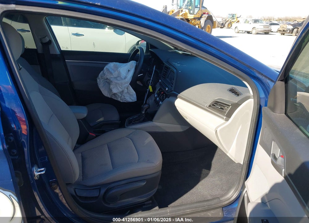 2020 HYUNDAI ELANTRA VIN: 5NPD74LF4LH565900