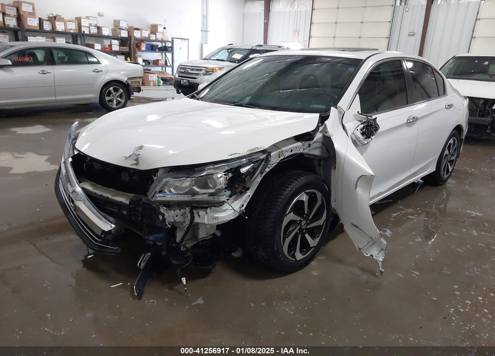 2017 HONDA ACCORD VIN: 1HGCR2F82HA104167