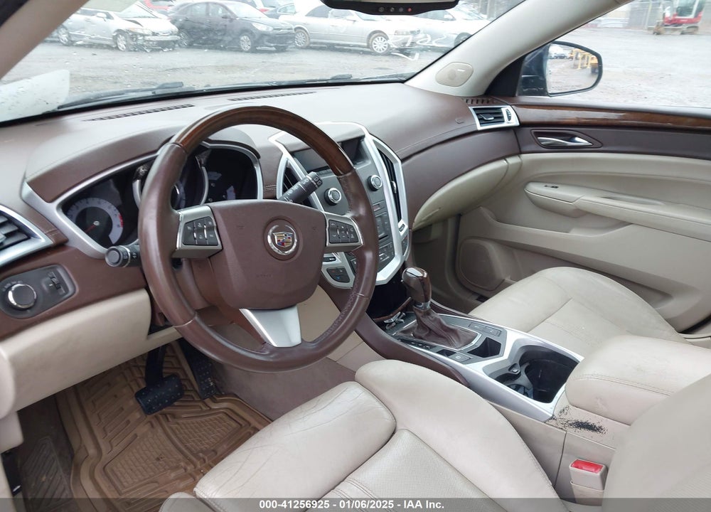 2011 CADILLAC SRX LUXURY COLLECTION VIN: 3GYFNAEY3BS677470