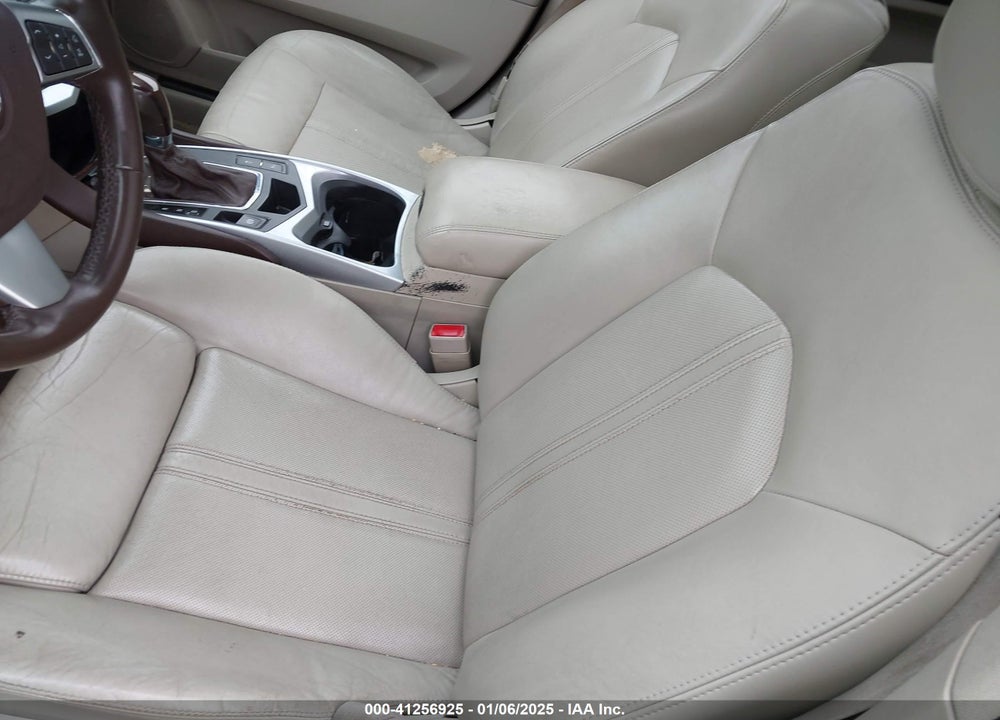 2011 CADILLAC SRX LUXURY COLLECTION VIN: 3GYFNAEY3BS677470