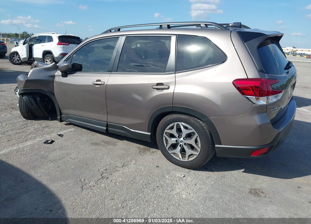 2024 SUBARU FORESTER PREMIUM VIN: JF2SKADC5RH499195