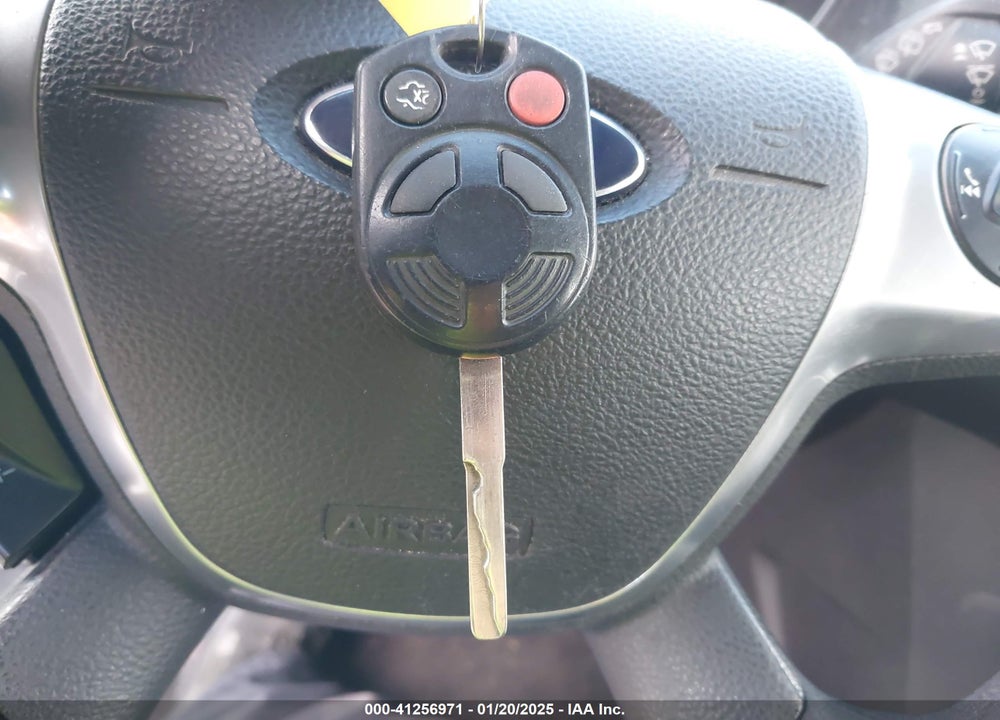 2014 FORD FOCUS VIN: 1FADP3K25EL233218