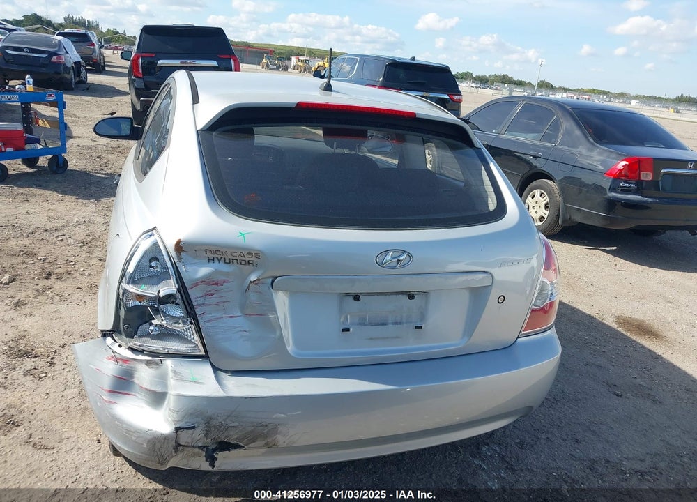 2007 HYUNDAI ACCENT VIN: KMHCM36C57U019243