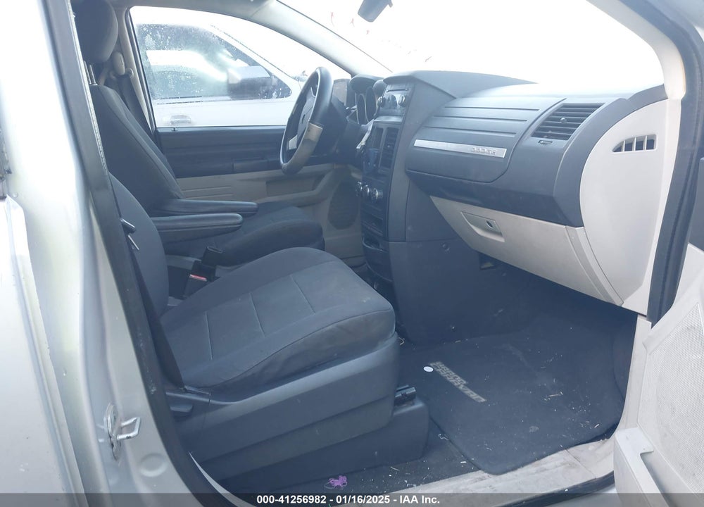 2008 DODGE GRAND CARAVAN SE VIN: 2D8HN44H18R104589
