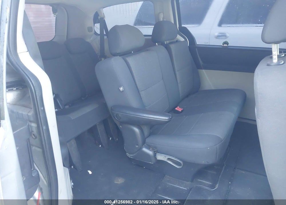 2008 DODGE GRAND CARAVAN SE VIN: 2D8HN44H18R104589