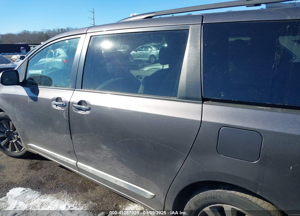 2013 TOYOTA SIENNA VIN: 5TDDK3DC5DS070811