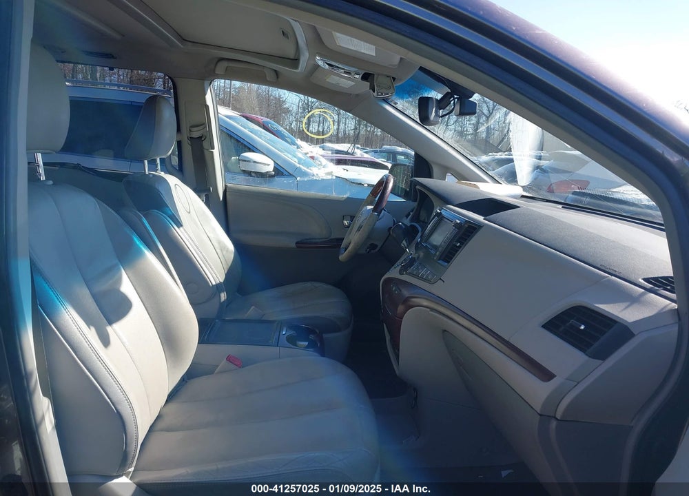2013 TOYOTA SIENNA VIN: 5TDDK3DC5DS070811