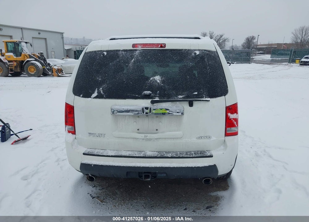 2011 HONDA PILOT EX-L VIN: 5FNYF4H5XBB026635