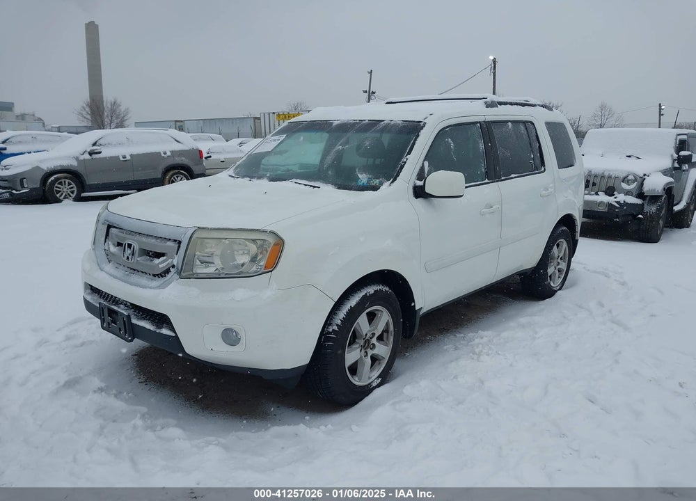 2011 HONDA PILOT EX-L VIN: 5FNYF4H5XBB026635