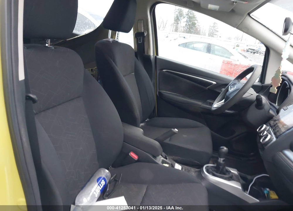 2017 HONDA FIT EX VIN: 3HGGK5G70HM700040