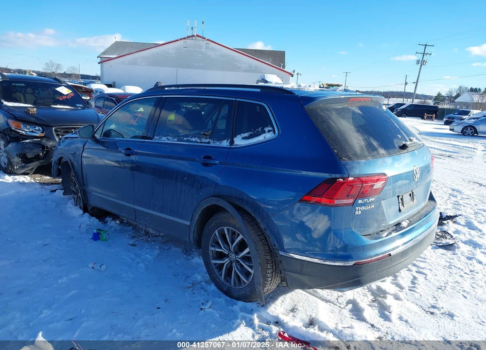 2018 VOLKSWAGEN TIGUAN VIN: 3VV2B7AX0JM138838