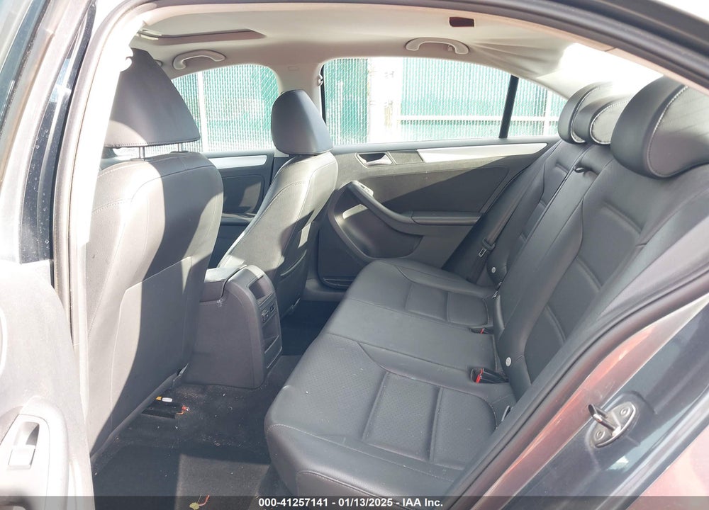 2013 VOLKSWAGEN JETTA VIN: 3VWDX7AJ7DM257377